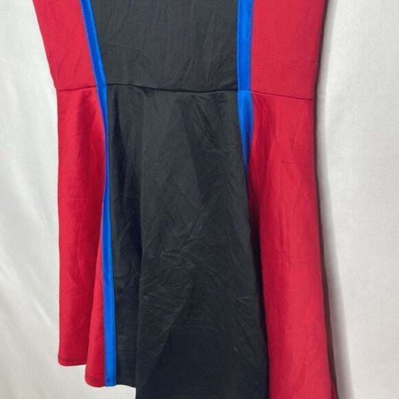 Descendants 3 Red/Blue/Black Dress. Size XL (14/16). - Picture 7 of 7